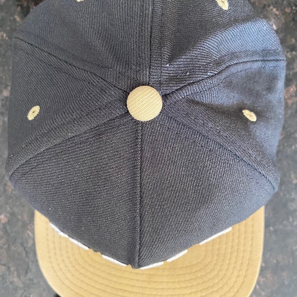 Nike hat - stitched lettering - Picture 2 of 6